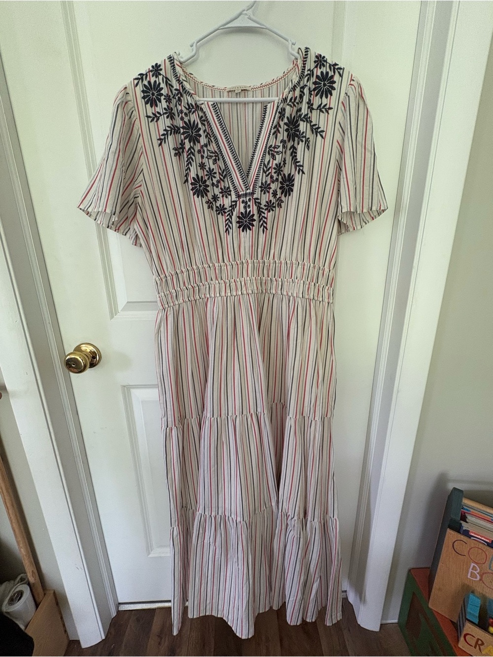 Kate & Sam size large Striped Embroidered Short-Sleeve Maxi Dress